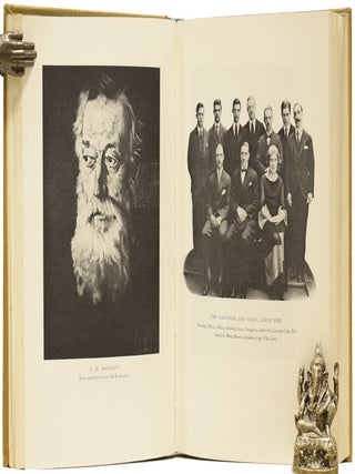 Jonathan Cape, Publisher.