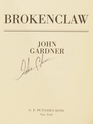 James Bond in Brokenclaw.