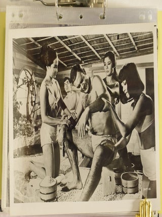 You Only Live Twice (1964). Film stills /advertising stills. Large group of black & white photographs (some press photos).